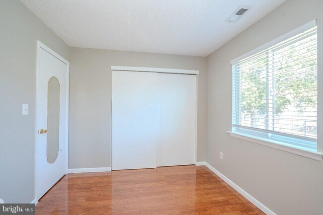 Building Photo - 8304 Tamarron Dr