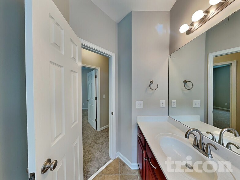 Building Photo - 3058 Clover Rd NW