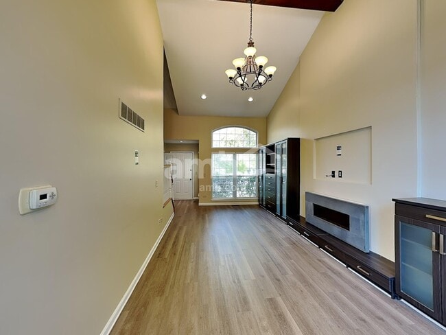 Building Photo - 2200 Brindlewood Dr