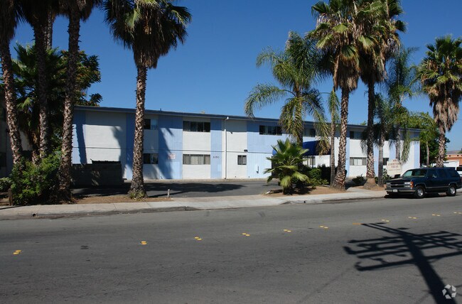 Building Photo - Courtyard Villas