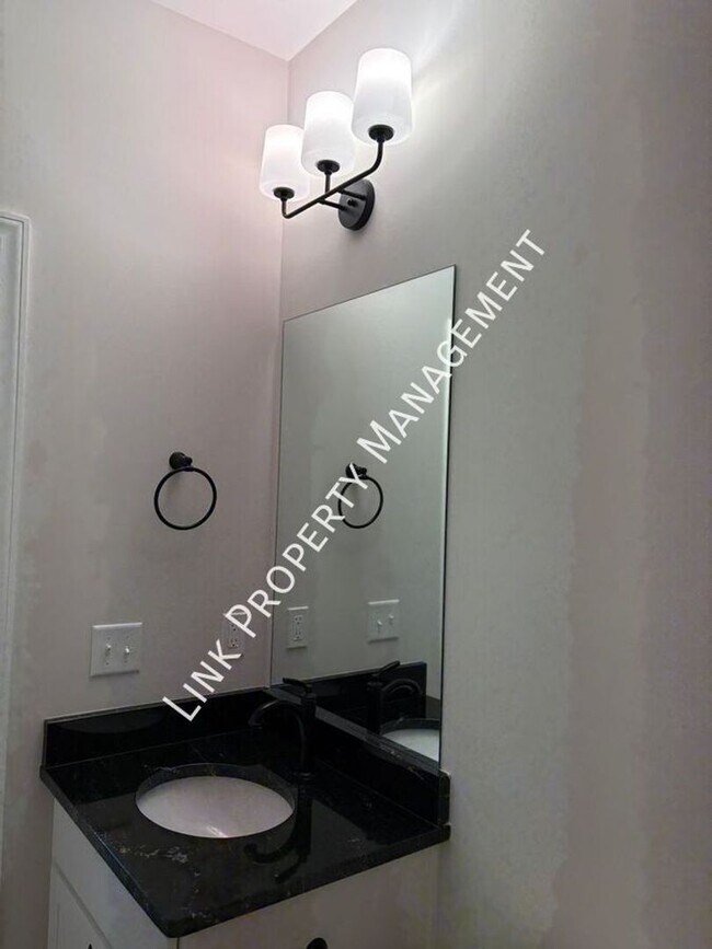 Building Photo - Brand New Townhome 3/3 Downtown near UTC a...