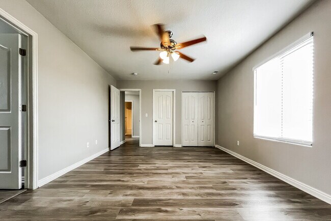 Building Photo - 2192 Cedar Trails Way N