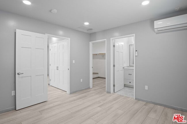 Building Photo - 8322 Colegio Dr