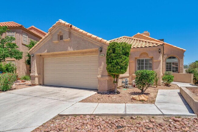Building Photo - Single Story 3 bedroom and 2 bath home.
