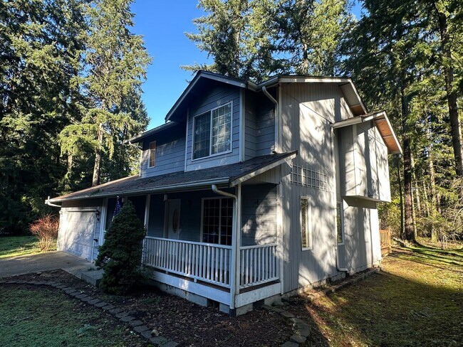 Building Photo - Beautiful 3-Bedroom Home in Gated Clearwood Community!