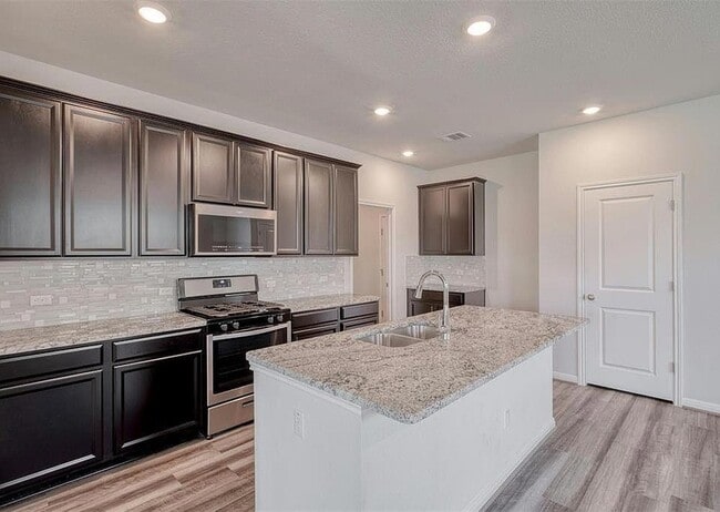 Building Photo - 128 Tucana St