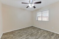 Building Photo - Beautiful Boutique Community