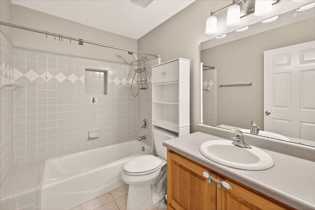 Building Photo - 4 Swift Pass