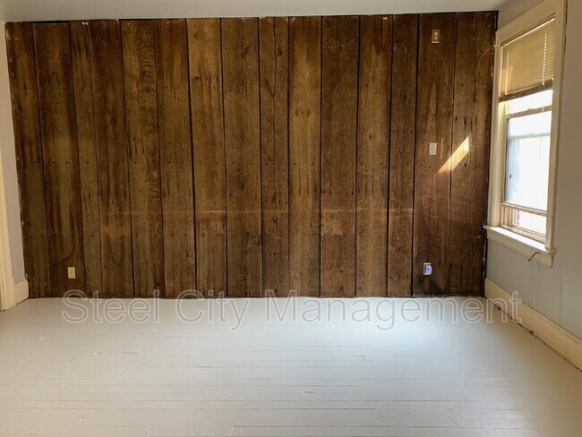 Building Photo - 810 Wood St