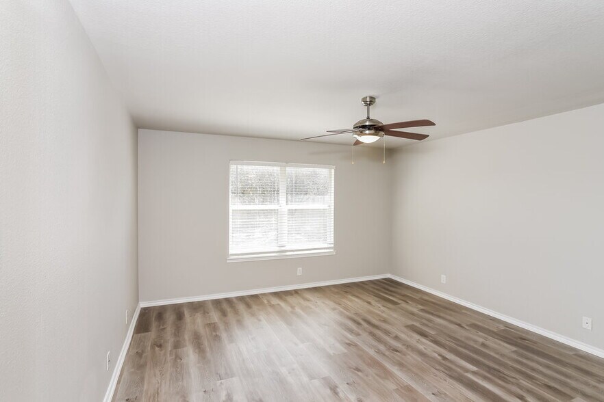 Building Photo - 2638 Montebello