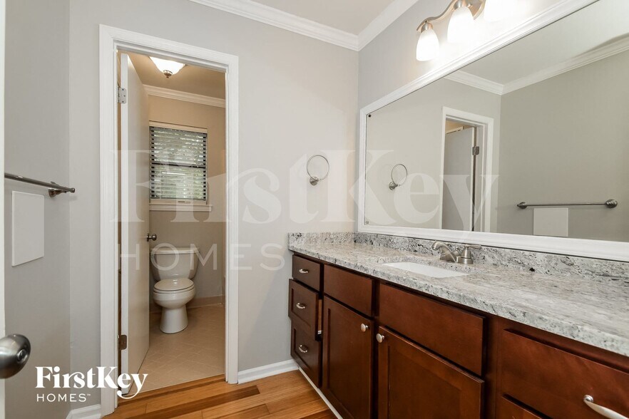 Building Photo - 303 Coalmont Rd