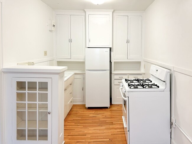 Interior Photo - Brownstone on Grand