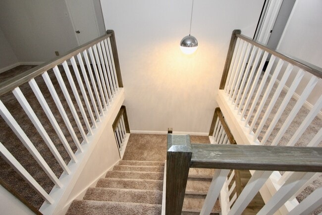 Building Photo - 3015 Green Fields Dr