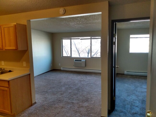 Primary Photo - 1 bedroom 1 bathroom upstairs apartment - ...