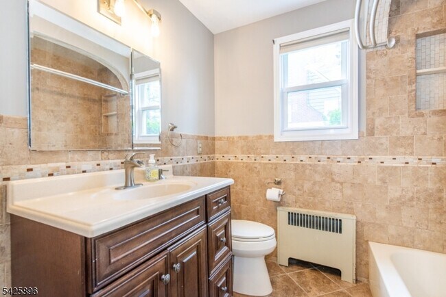 Building Photo - 305 Quaker Church Rd