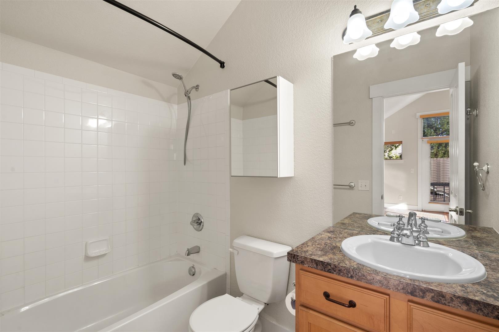 Studio bathroom - 4144 Lost Canyon Drive