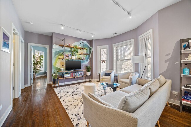 Building Photo - 1951 W Byron St