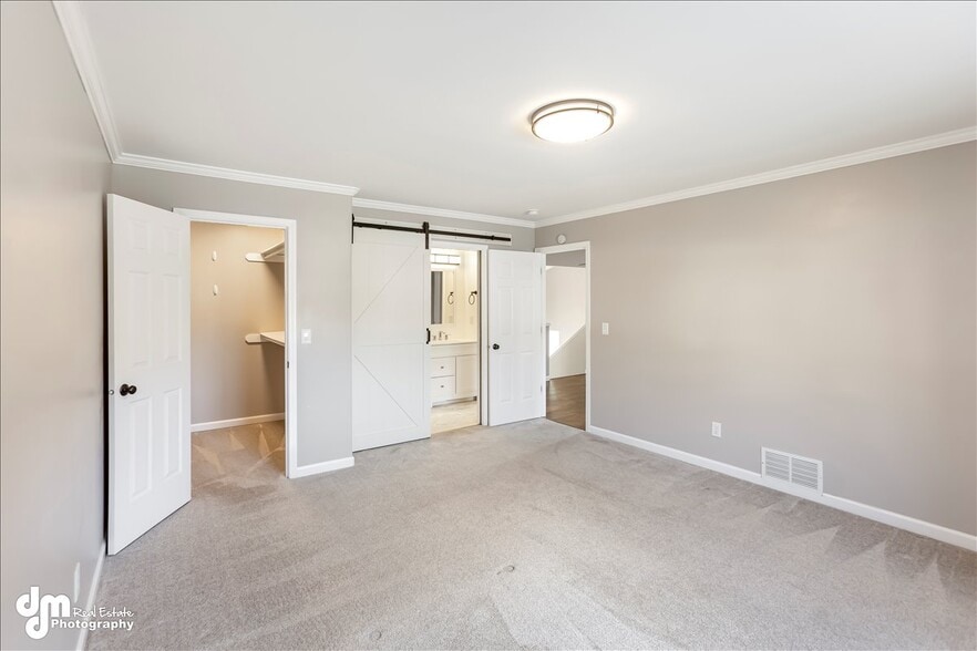 Building Photo - 8973 Northwood Park Cir