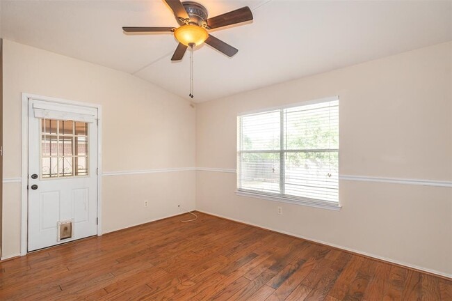 Building Photo - 170 Masonwood Dr