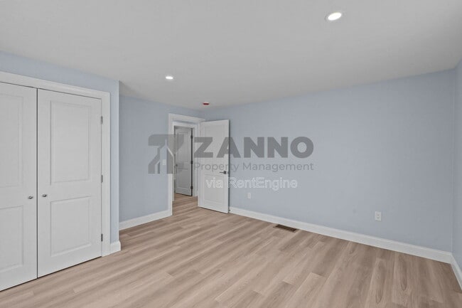 Building Photo - 24 Vernon Ave