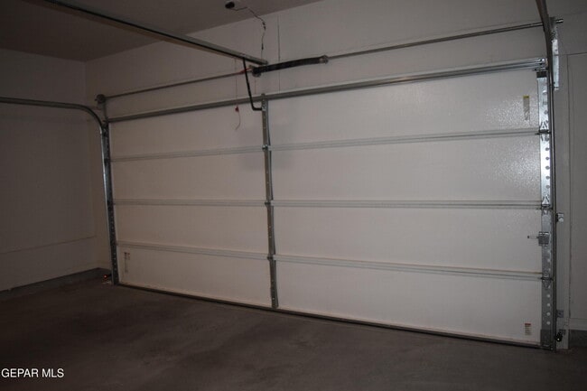 Building Photo - 355 Sol Ct