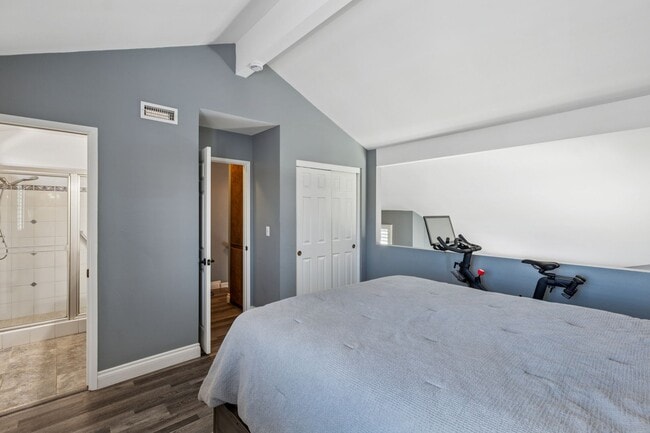 Building Photo - Comfortable 2-Bed, 2-Bath Home in Costa Me...