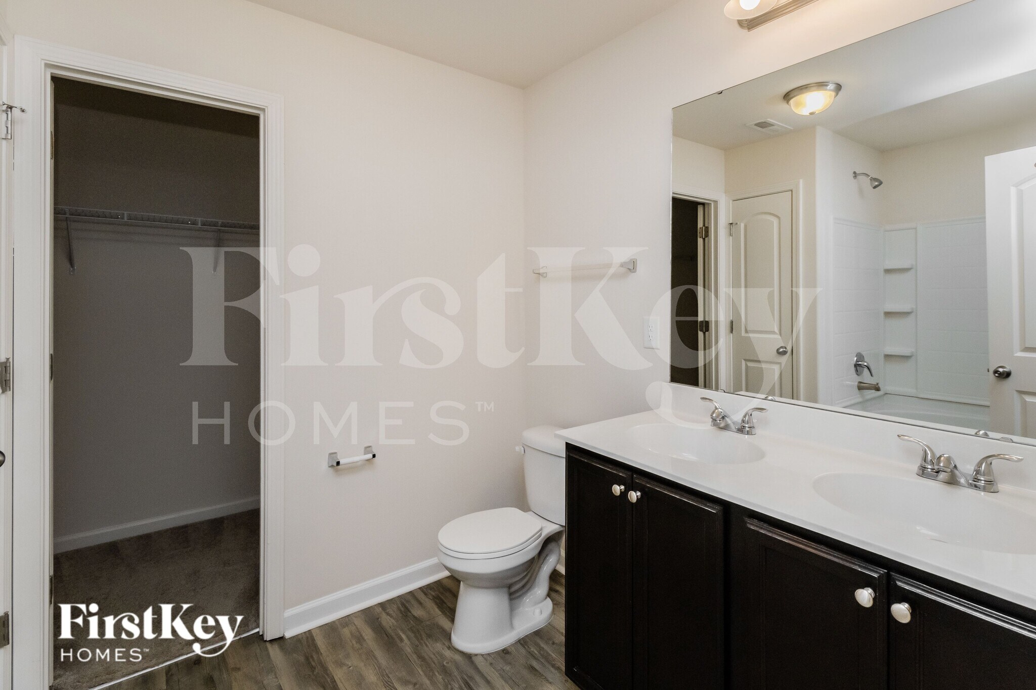 Building Photo - 4019 Maderia Dr NW