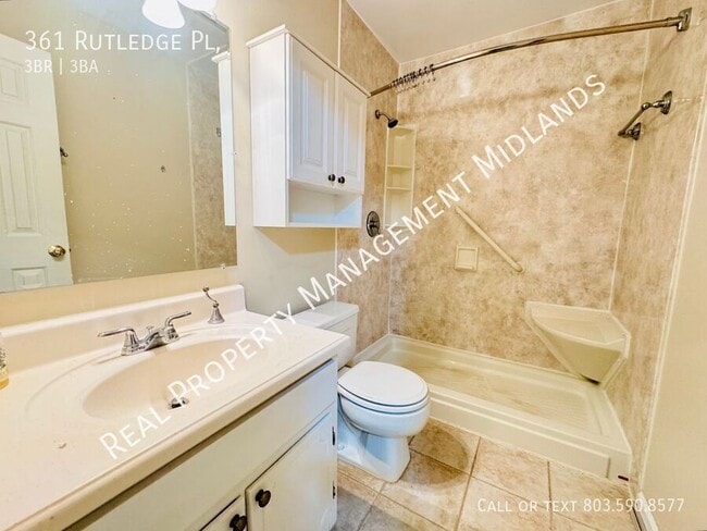 Building Photo - Spacious 3-Bedroom Townhouse with Pond Vie...