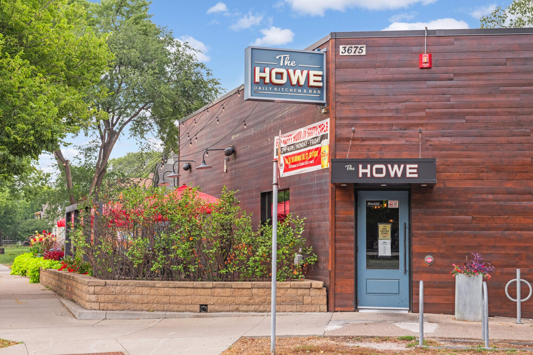 Building Photo - 2611 E 38th St