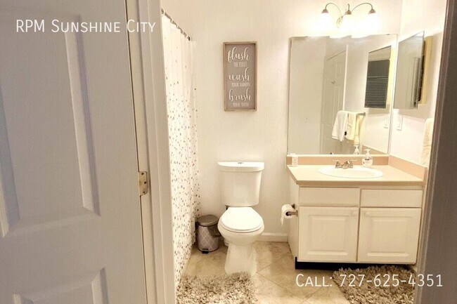 Building Photo - 10764 70th Ave