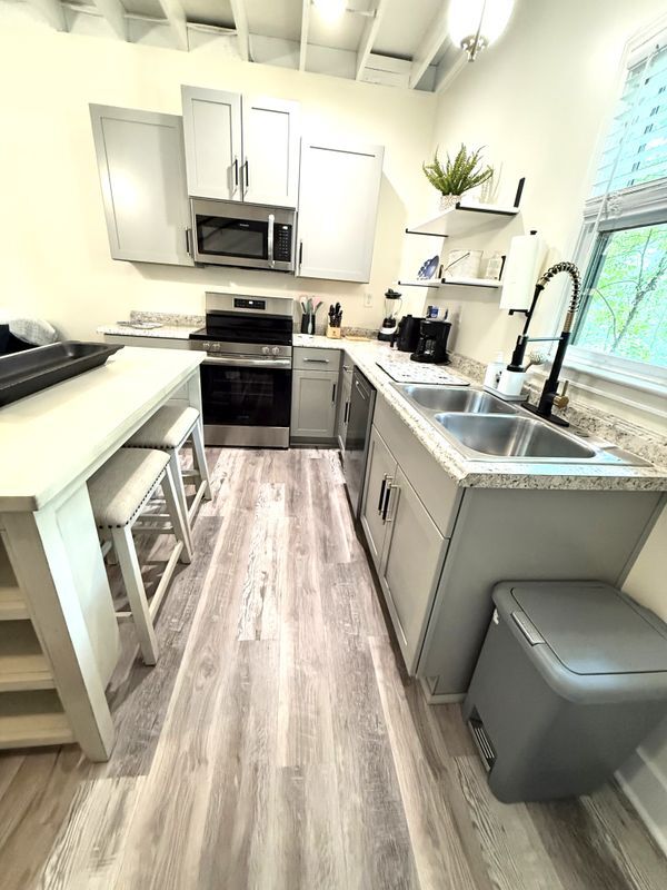 Building Photo - 3899 Spinnaker Way
