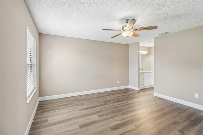 Building Photo - 2609 Privada Dr
