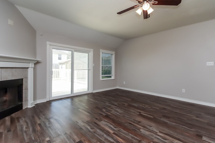Building Photo - 6615 Lower Arrow Dr