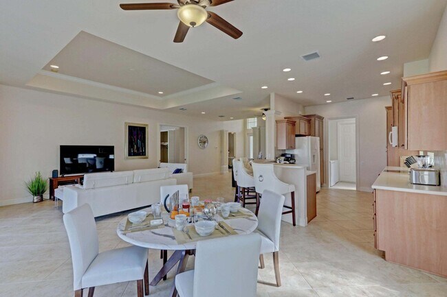 Building Photo - 106550 La Strada