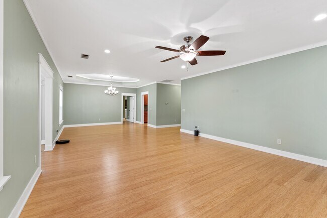 Building Photo - 129 Moudy Ln