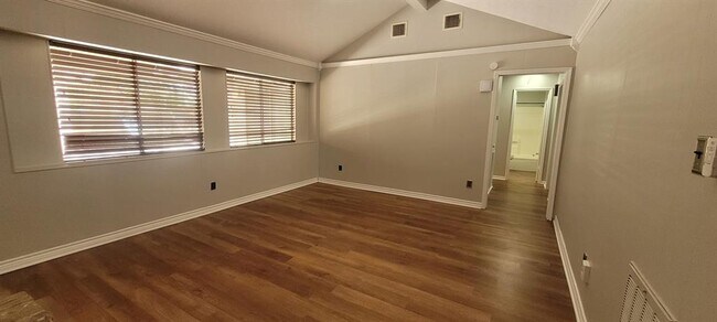 Building Photo - 2514 Deer Valley Dr