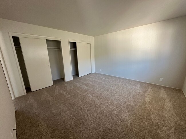 Building Photo - 6365 Bollinger Rd