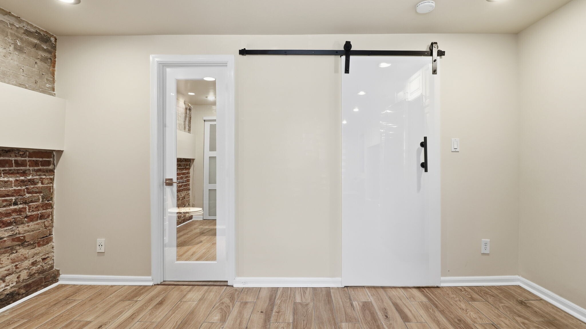 Space Saving Design Elements. - 1450 Harvard St NW