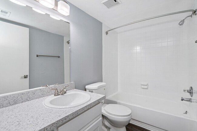 Interior Photo - Willow Square