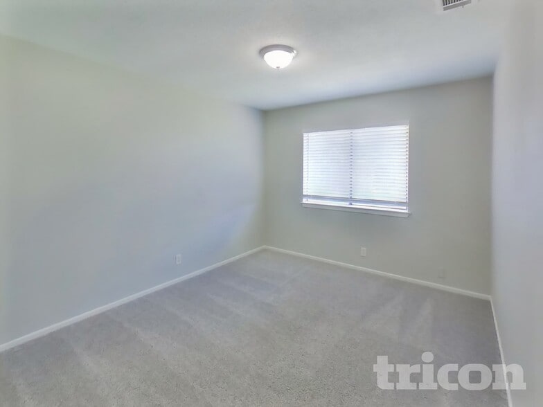 Building Photo - 4911 Buckwheat St