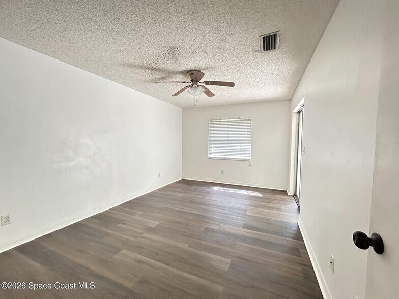 Building Photo - 3051 Sir Hamilton Cir