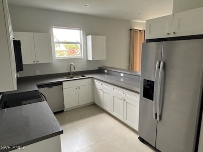 Primary Photo - 1023 Sweet Lake Cir