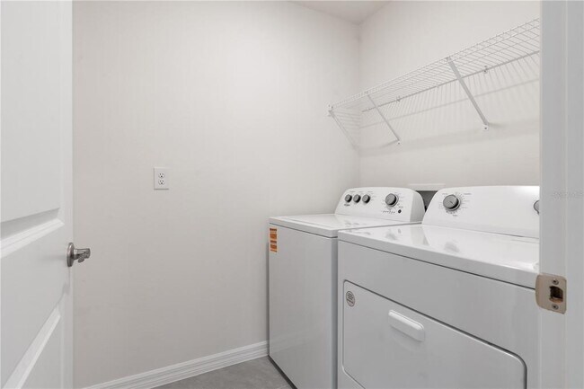 Building Photo - 4762 SW 88th Ln