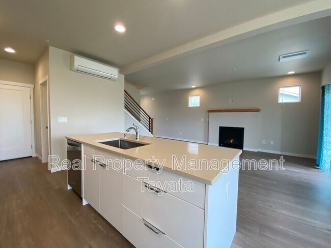 Building Photo - 809 Northview St