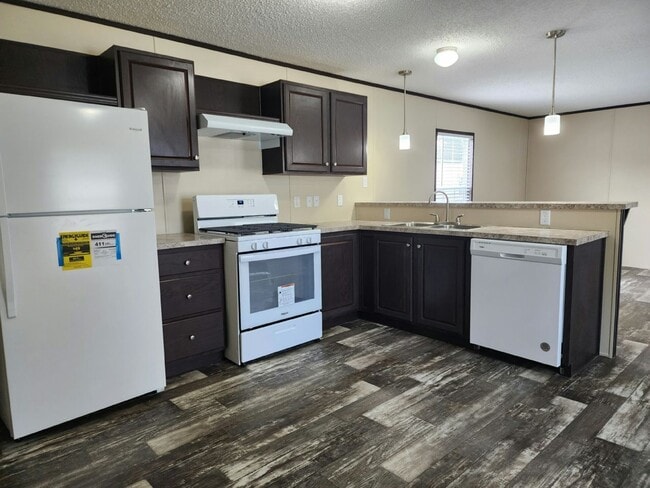 Building Photo - 99 Lincoln Dr