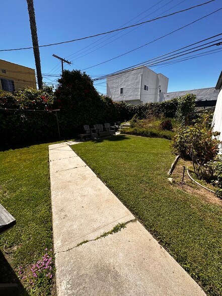 Building Photo - 655 Rose Ave