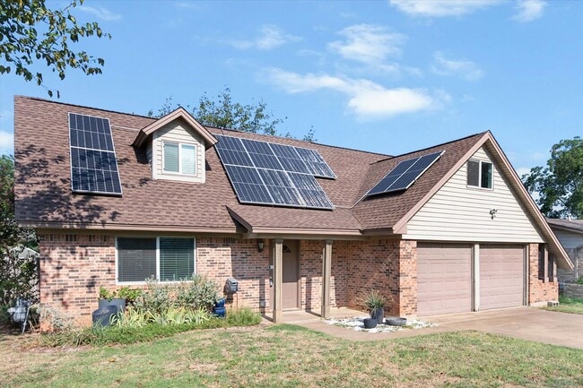 Building Photo - Kennedale Beauty