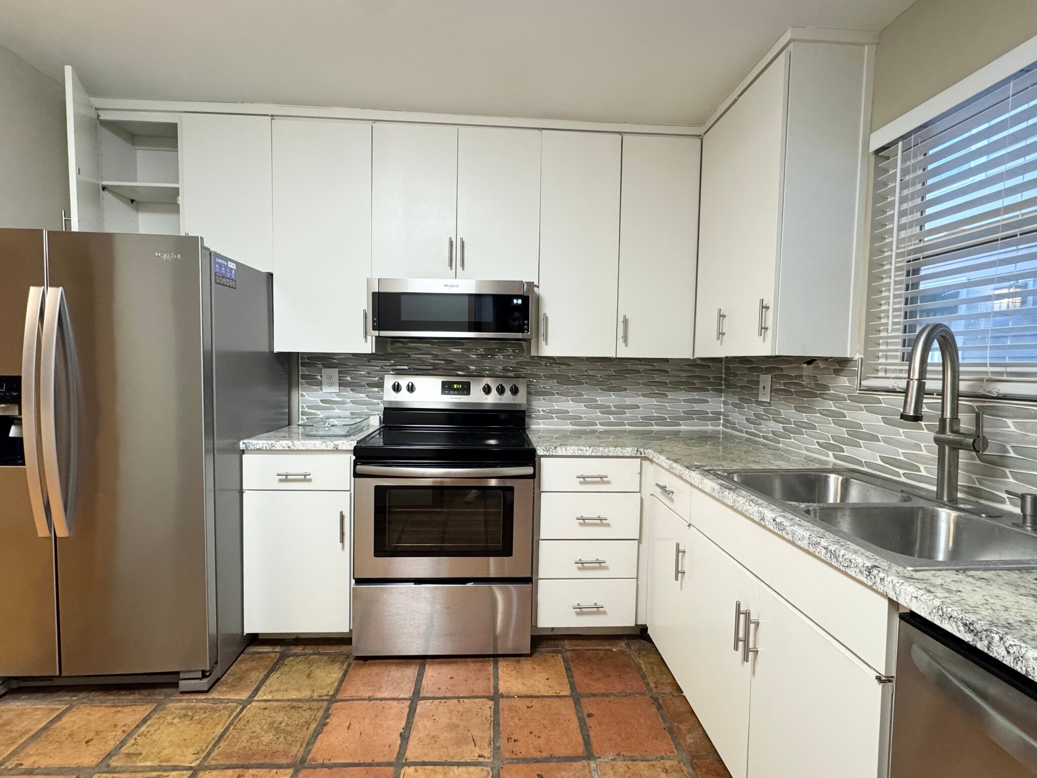 Building Photo - 3804 Pennsylvania Ave