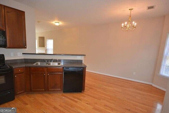Building Photo - 142 Brookview Dr