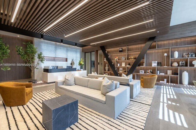 Building Photo - 23 NE 17th Ter